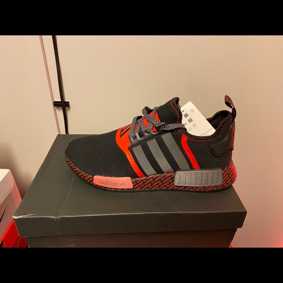 Adidas NMD R1 - Picture 1 of 2